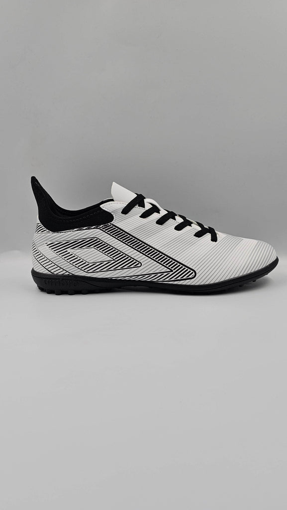 Umbro Tenis Soccer Tenis Umbro Veloce LT III TF Blanco/Negro Tenis Umbro Veloce LT III TF Blanco/Negro