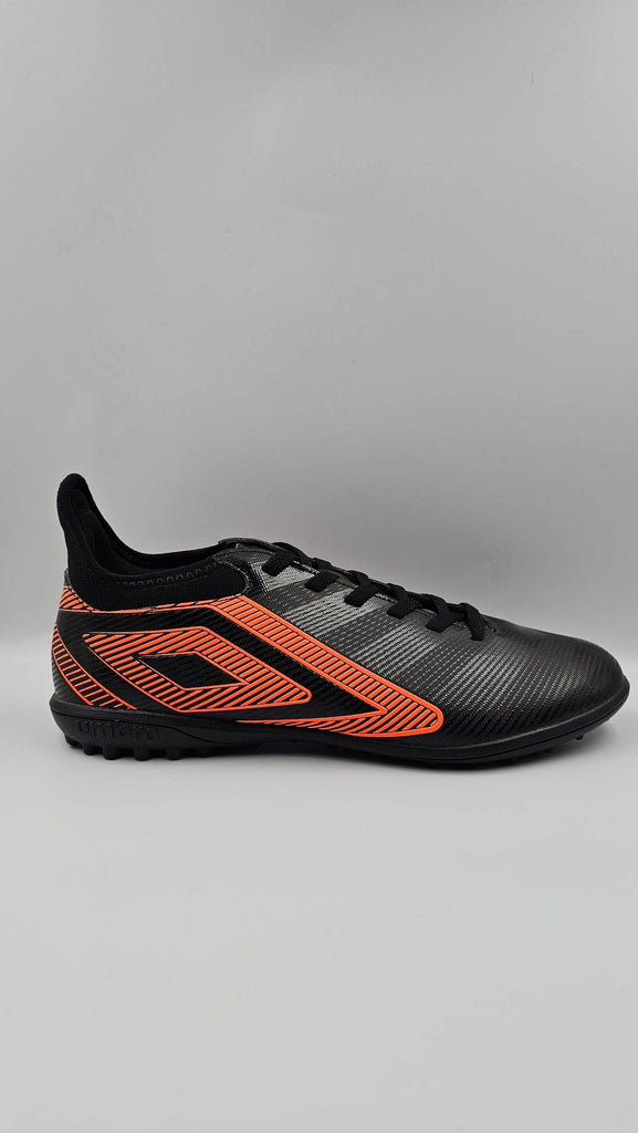 Umbro Tenis Soccer Umbro Veloce LT III TF Negro/Naranja Umbro Veloce LT III TF Negro/Naranja