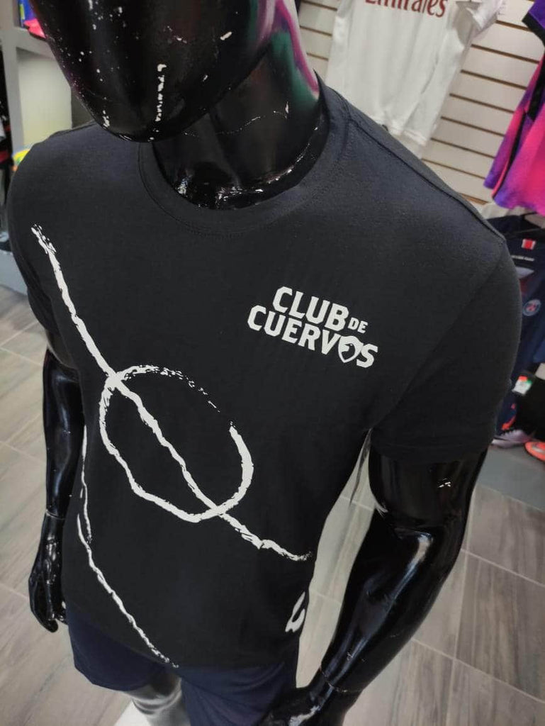 Playera cuervos negra new arrivals