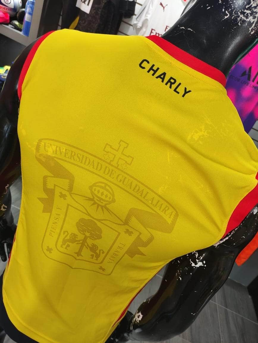 Charly Tank Tank Leones Negros UDG Amarillo