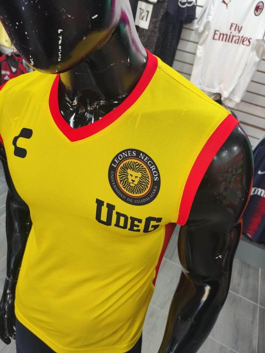 Charly Tank Tank Leones Negros UDG Amarillo